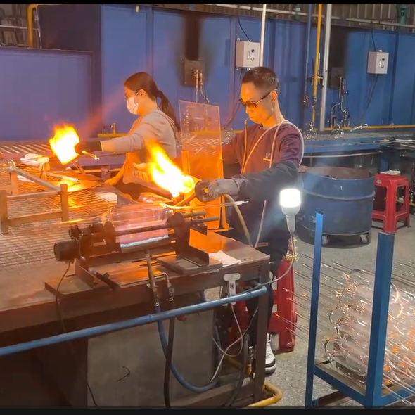 Seni lampu lampu sing ditiup: kepiye solusi industri industri unik unik